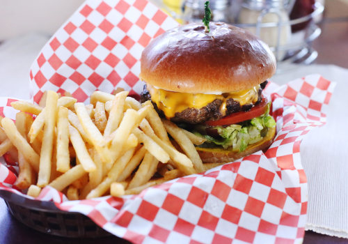 The Best Burgers in Texas: A Definitive Guide to Satisfy Your Cravings